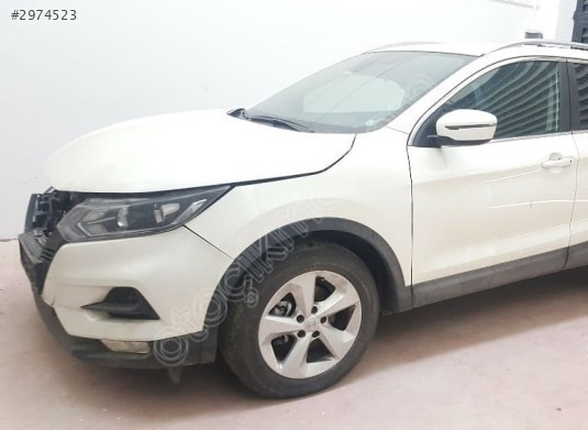 J11 Nissan Qashqai Davlumbaz Parçası - Mil Oto Çıkma Parçala