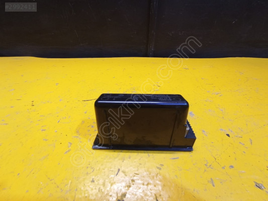 PASSAT B6 ÖN KÜLLÜK - 3C0857309 ÇIKMA