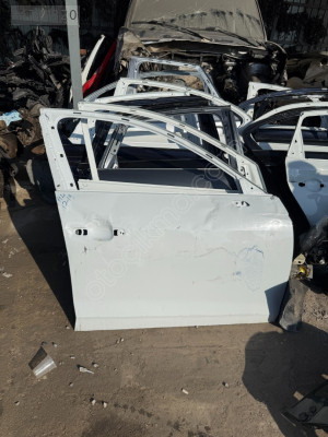 AUDİ A4 SAĞ ÖN KAPI ÇIKMA ORJİNAL