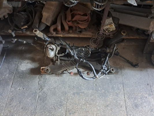 2005 2010 focus alt motor beşiği