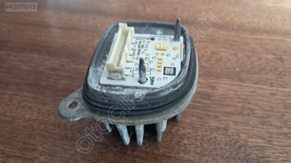 Opel Corsa F Sağ Led Beyni B990562