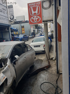 Toyota Auris sol ön kapı