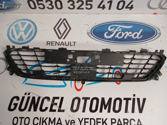 RENAULT CLİO 5 ÖN TAMPON ORTA IZGARA MAKYAJLI  ORJİNAL ÇIKMA