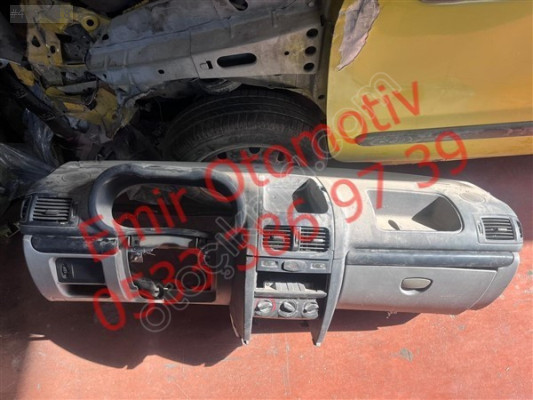 2002-2006 Renault Symbol gögüs torpido komple