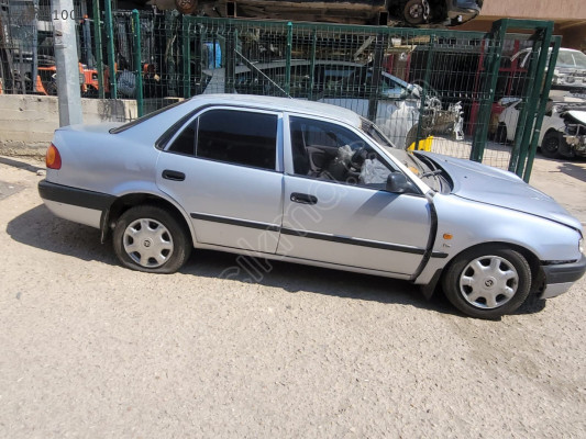 TOYOTA COROLLA 99-2002 KASA SAĞ ÖN KAPI
