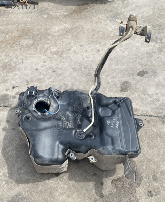 volkswagen passat b8 2015 1.6 orjinal yakıt deposu (son fiyat)