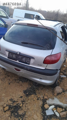 Pejo 206  bagaj kapak dolu