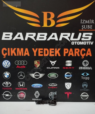 AUDİ A3 HATCBAK ÖN TAMPON SAĞ BRAKETİ 8V3807184B