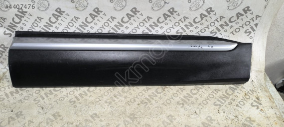 HYUNDAİ SANTAFE SANTA FE SAĞ ÖN KAPI ÇITASI 2023 2026 ÇIKMA ORJİ