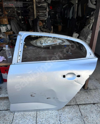 RENAULT MEGANE 4 SOL ARKA KAPI ORJİNAL EYUPCAN OTO'DA