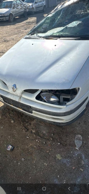 Renault Megane 1 Ön Kaput Çıkma Orjinal