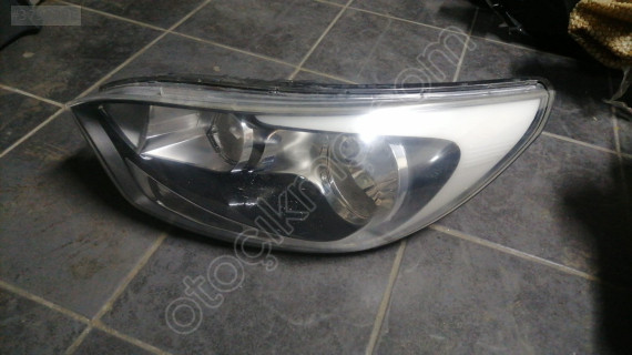 Kia rio sol far