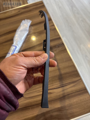 VOLVO XC60 ÖN TAMPON ÇITASI SAĞ 31407982
