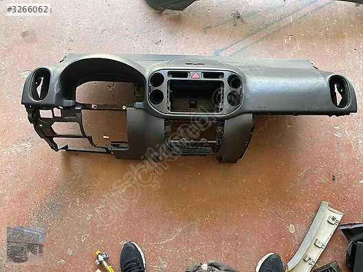 GOLF 5 PLUS TORPİDO ORJINAL ÇIKMA