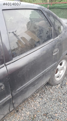 OPEL VECTRA B SOL ARKA KAPI.OTO ERKAN ÜNYE