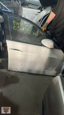 BMW E 90 SAĞ ÖN KAPI ÇIKMA YEDEK PARÇA 05336734493