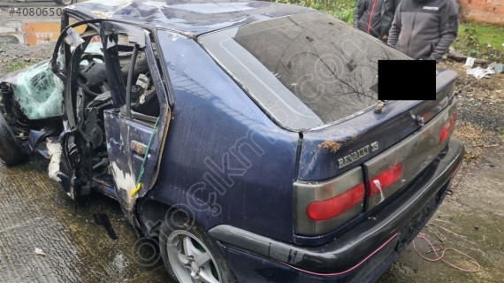 Reno 19   Bagaj Kapagı