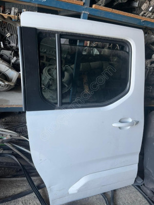 OPEL COMBO SAĞ ARKA KAPI OTO FEDAİ