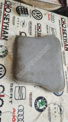 2K0863761B Caddy 2004-2015 arka taban eşya gözü kapağı