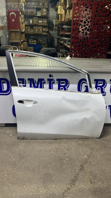 KİA CEED SAĞ ÖN KAPI 2012-2016