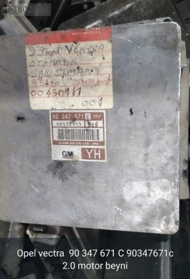 Opel vectra  90 347 671 C 90347671c 2.0 motor beyni