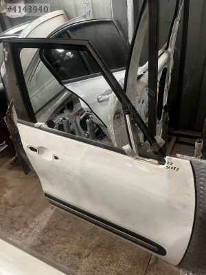 FIAT 500 L SAĞ ÖN KAPI