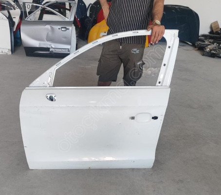 AUDİ A1 BEYAZ SOL ÖN KAPI ORJINAL BOYASIZ LOKALLİK