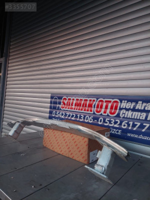 RENAULT MEGANE 3 ÖN TAMPON DEMIRI-DÜZCE ÇIKMA