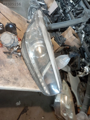 2014 model kıa ceed sag far camı