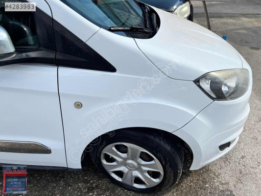 FORD COURİER SAĞ ÖN ÇAMURLUK BEYAZ HATASIZ