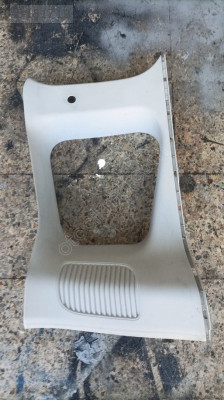 Courier arka çamurluk iç plastiği sol taraf