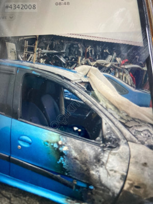 Peugoet sağ ön kapı