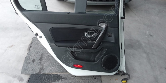 renault latitude 2011 sol arka kapı döşemesi (son fiyat)
