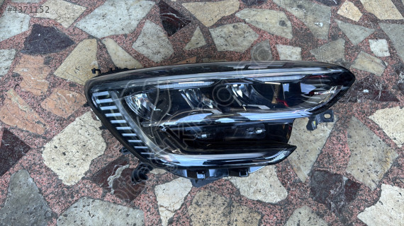 RENAULT MEGANE 4.5 SAĞ ÖN FAR ÇIKMA ORJİNAL 2022-2025