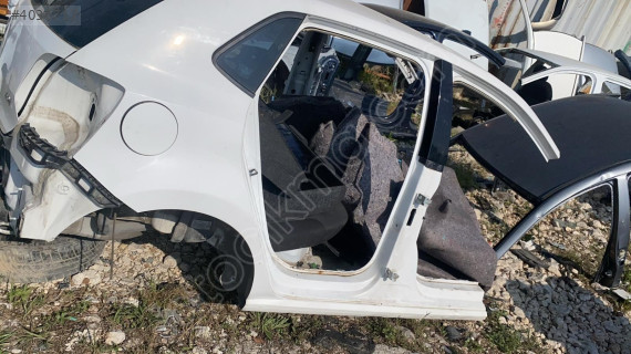 VW POLO ARKA ÇAMURLUK OTO FEDAİ