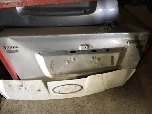 toyota corolla bagaj kapağı çıkma