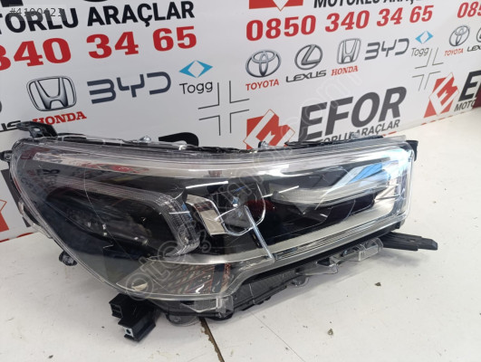 TOYOTA HİLUX LEDLİ SAĞ FAR ÇIKMA ORİJİNAL PARÇA