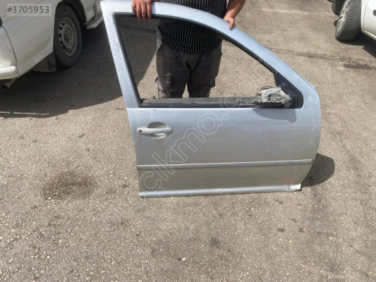 VW BORA GRİ SAĞ ÖN KAPI ORJINAL HATASIZ