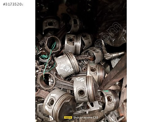 MERCEDES 280 PİSTON VE KOLLAR BULUNUR TEMİZ HATASIZ