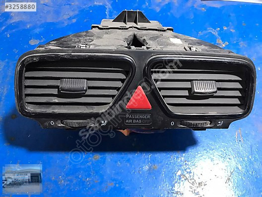 OTO CEMDEN ÇIKMA VW SCİROCCO ORTA HAVALANDIRMA