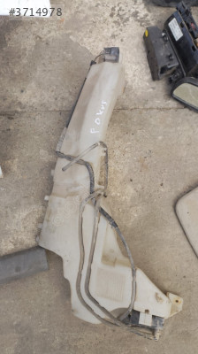 Ford focus yedek Su bidonu