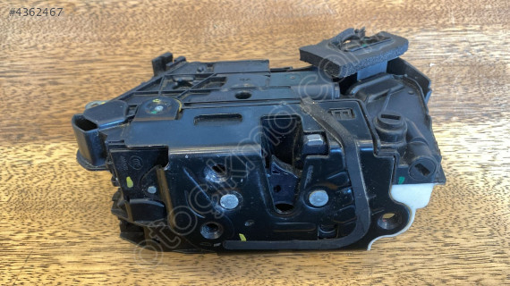 VOLKSWAGEN JETTA SAĞ ARKA KAPI KİLİDİ 5E0839016A