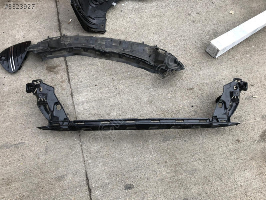 MERCEDES E SERİSİ W214 ÖN TAMPON MONTAJ BRAKETİ 2148852000