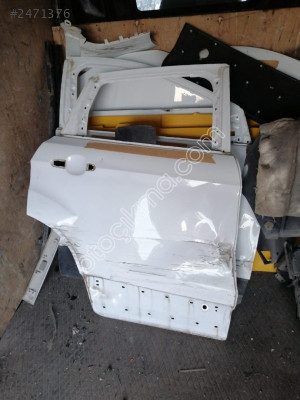 FORD KUGA SAĞ ARKA KAPI ORJİNAL ÇIKMA