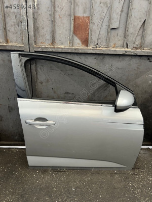 RENAULT MEGANE4 ÇIKMA  SAĞ ÖN KAPI