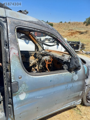 Citroen Berlingo sağ ön kapı