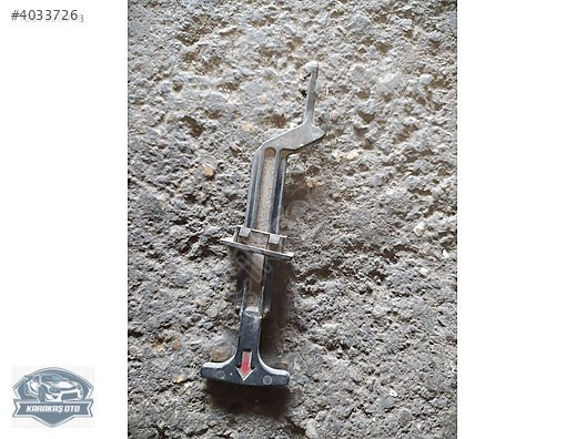 PASSAT B5 KAPUT AÇMA MANDALI 3B0823593C