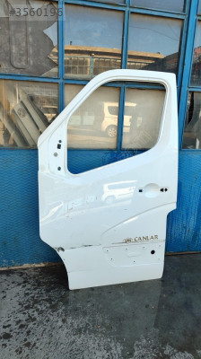renault master çıkma sol ön kapı az hasarlı