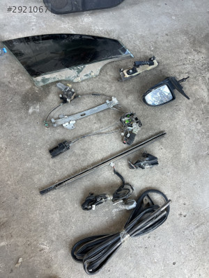 Hyundai accent era çıkma ön sağ kapı cam krikosu