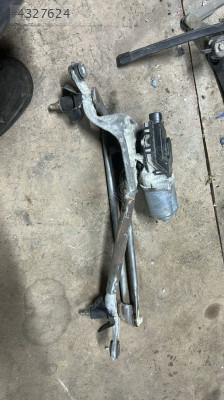 2009 TOYOTA YARIS ÇIKMA ORJİNAL SİLECEK MOTORU MEKANİZMASI